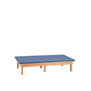 ClintonClassicSeriesUpholsteredMatPlatformTable
