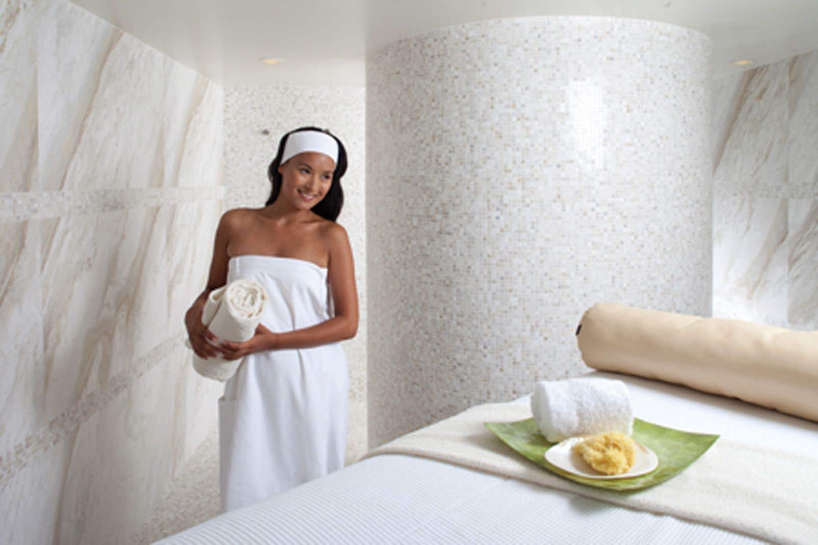 WomensVelourWrapWhite,32LengthOSFM